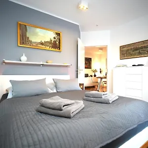  Apartment The Getaway / 80qm In Berlin's Historic Diplomatic Quarter Germany