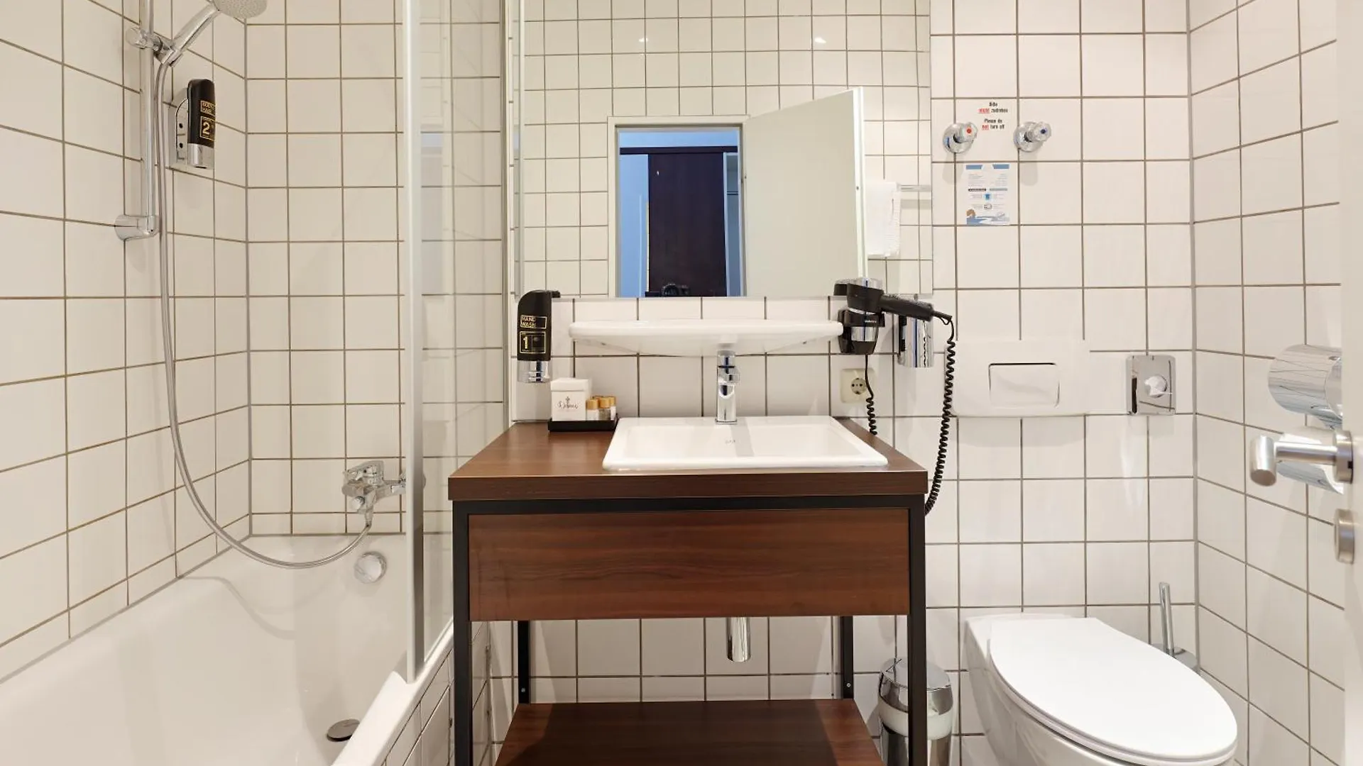 Trip Inn Hotel Messe Westend Frankfurt am Main 4*,